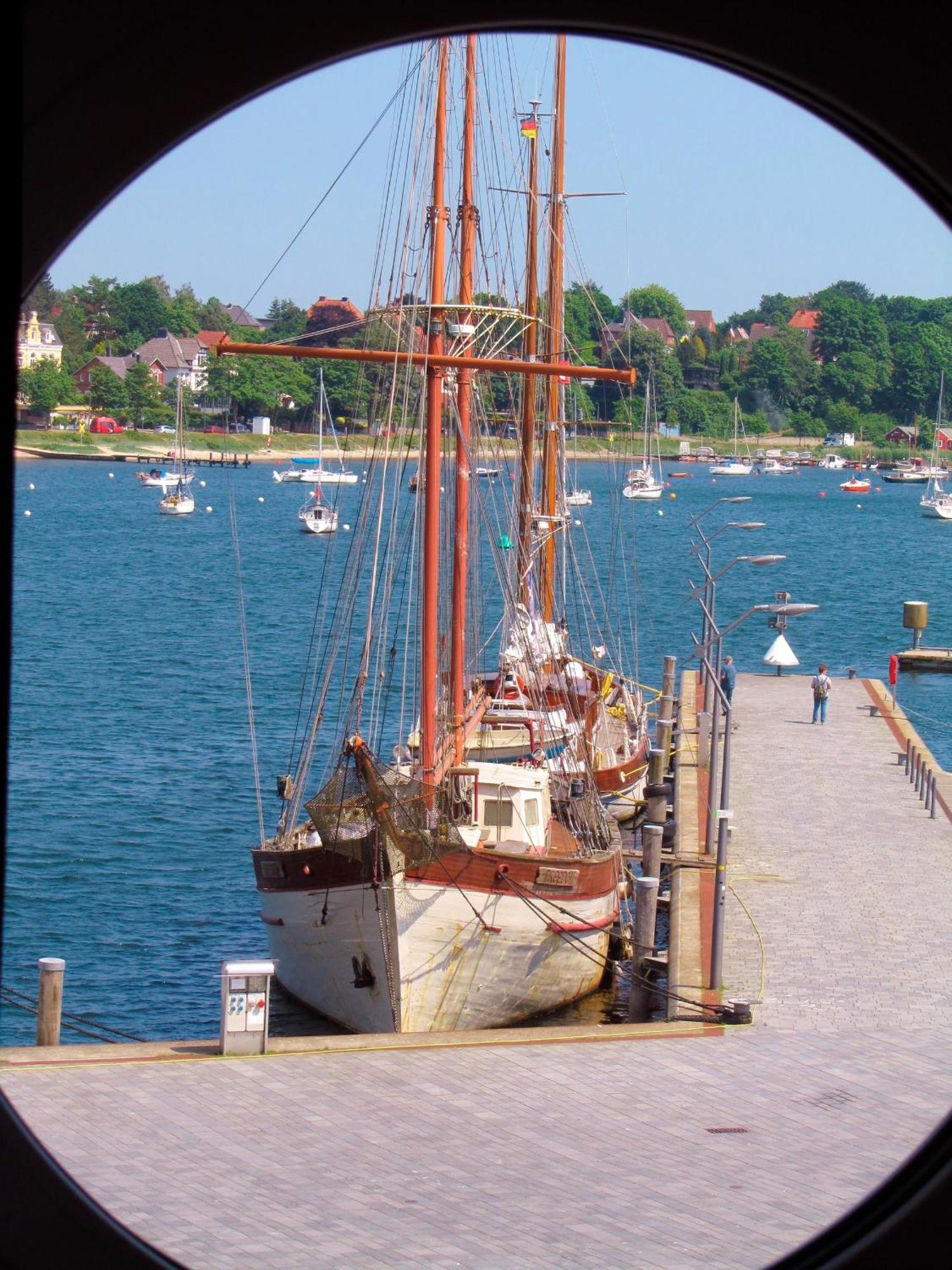 Apartment 12 - "Silbermoewe I" - Blickrichtung Yacht- Und Binnenhafenoffenes Meer Eckernförde Eksteriør billede